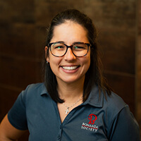 Headshot of Lauren Bayless
